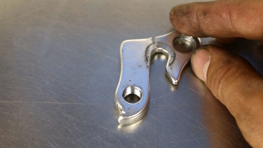 How to find the right derailleur hanger