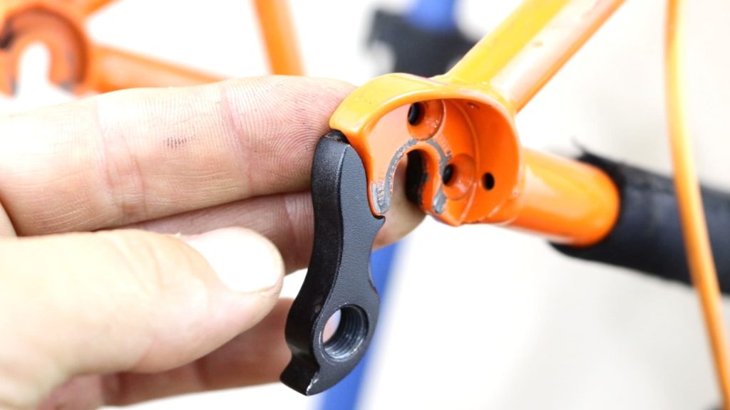 How to find the right derailleur hanger