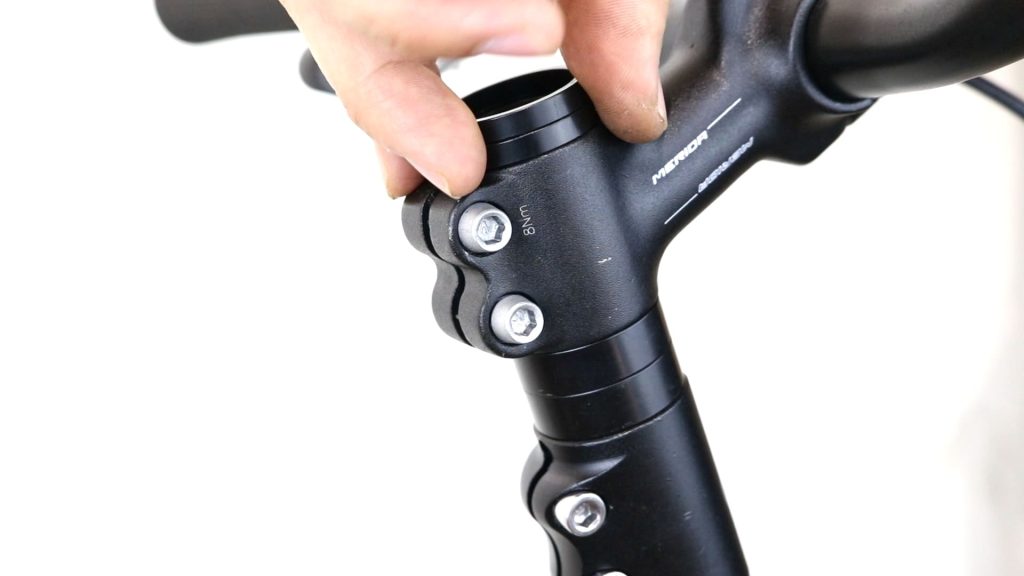 re-adjusting bike handlebar height