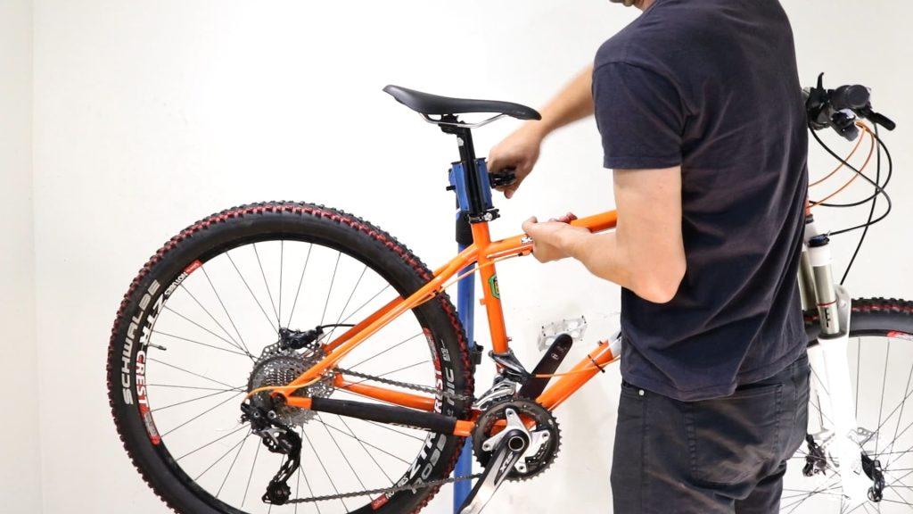 How to find the right derailleur hanger