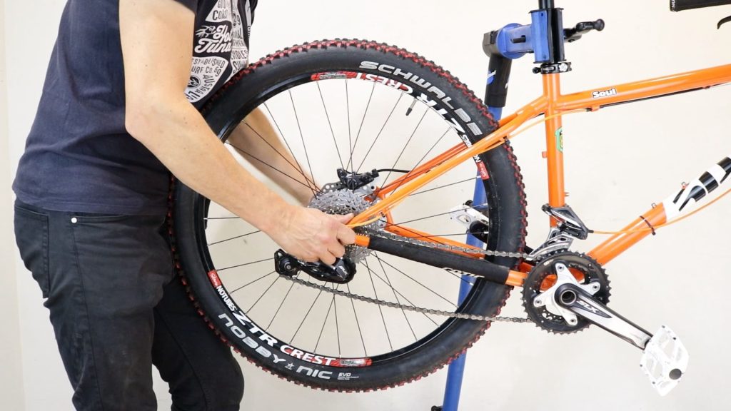 How to find the right derailleur hanger