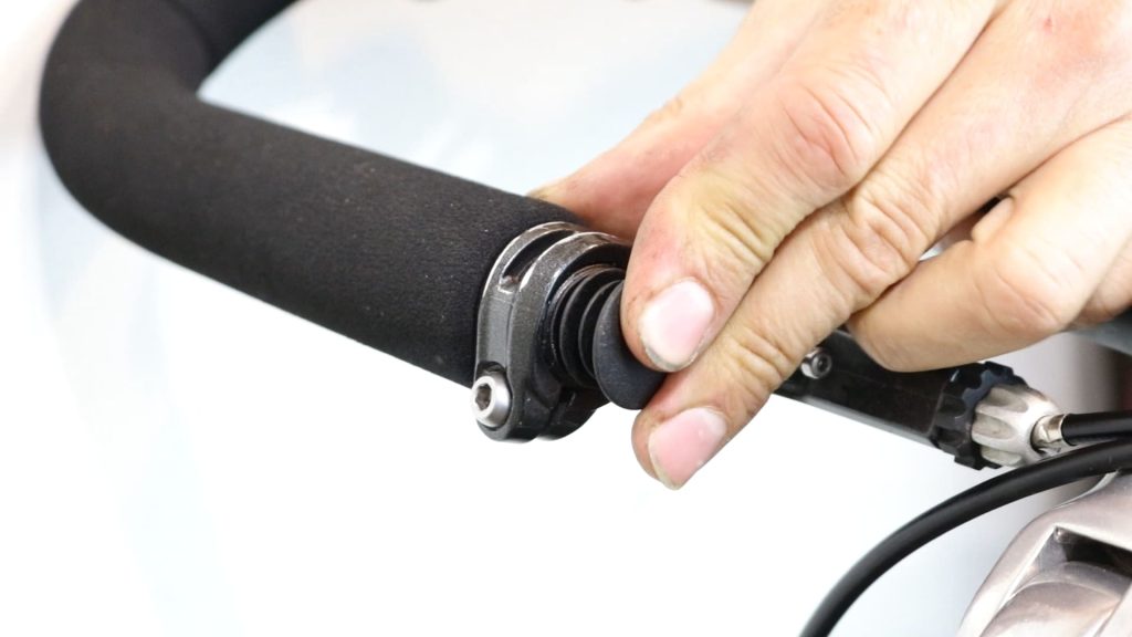 how to install butterfly handlebars end plugs