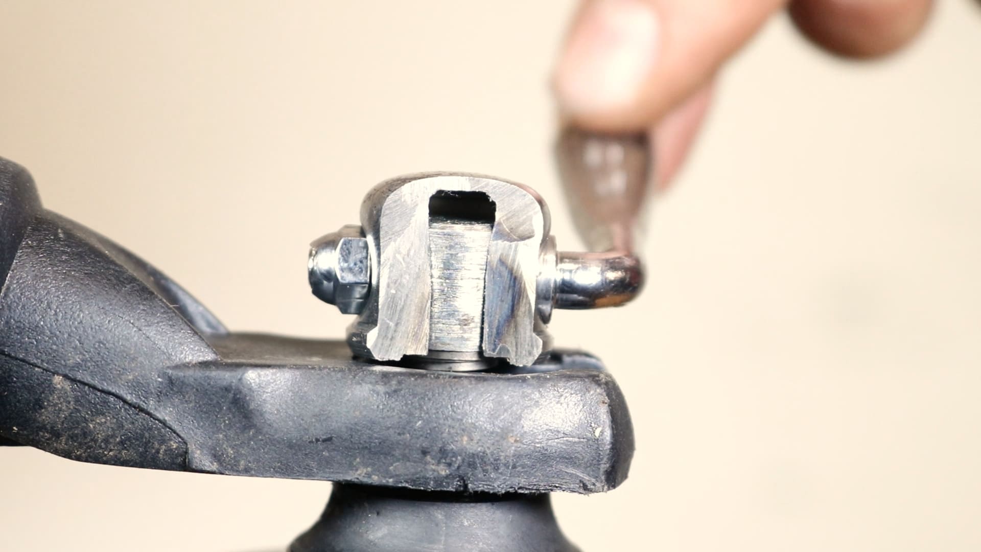 Bike skewer installation Cycle Maintenance Academy