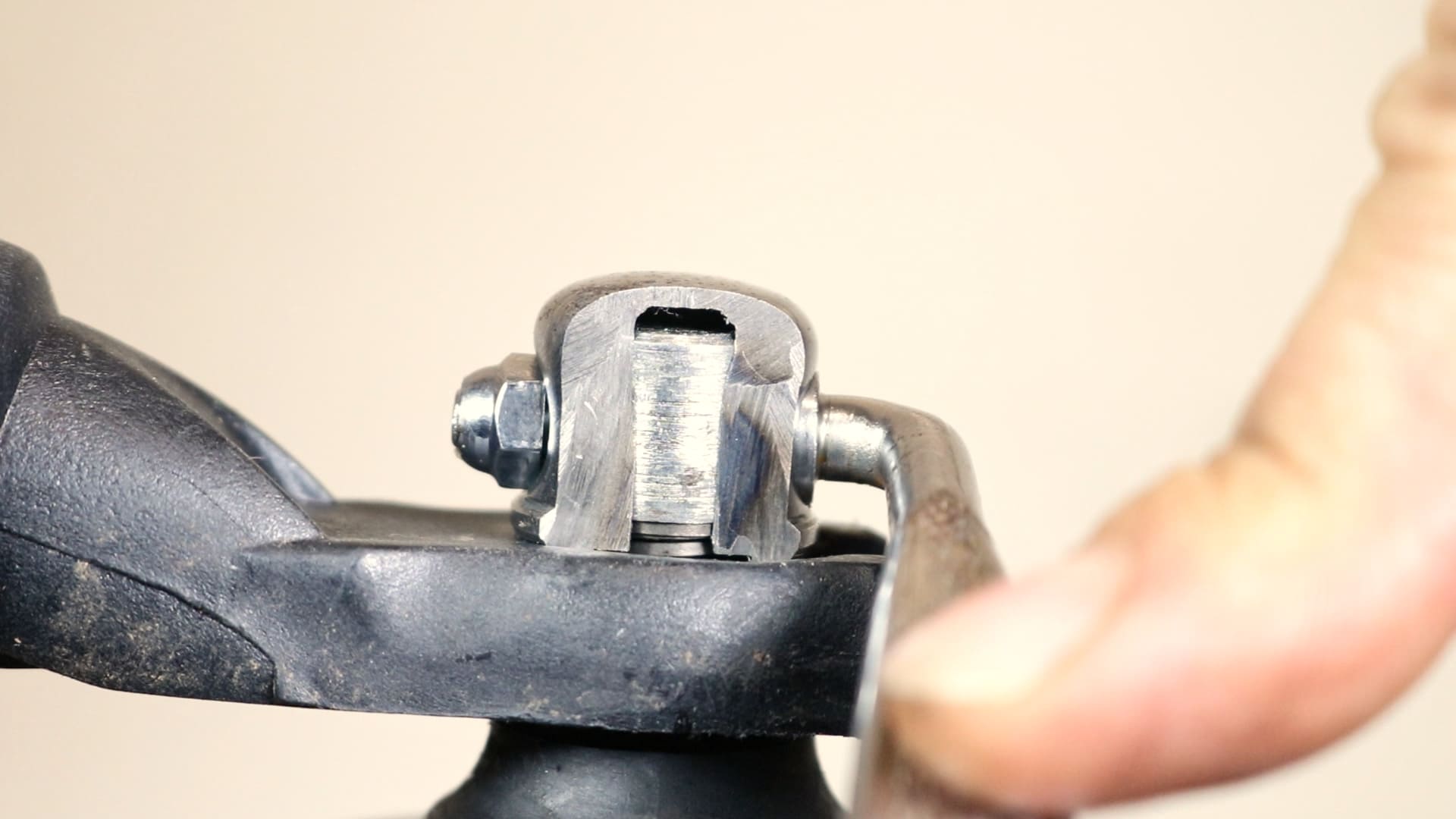 Bike skewer installation Cycle Maintenance Academy