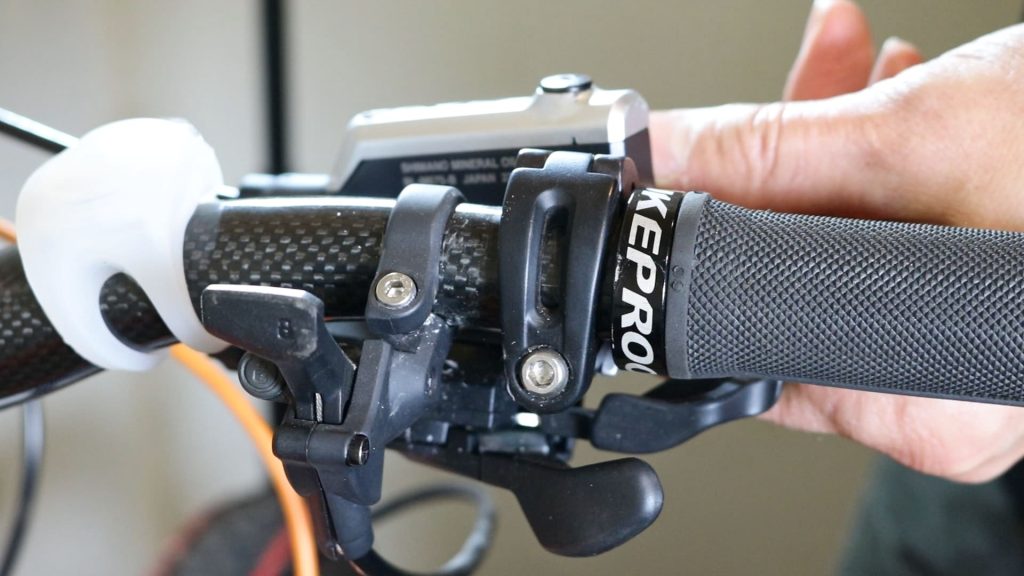 how to adjust brake levers on a mountain bike