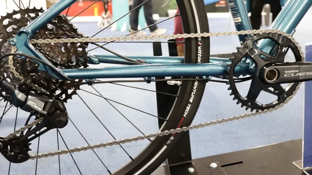 This is how Cues Shimano groupset look on a bike