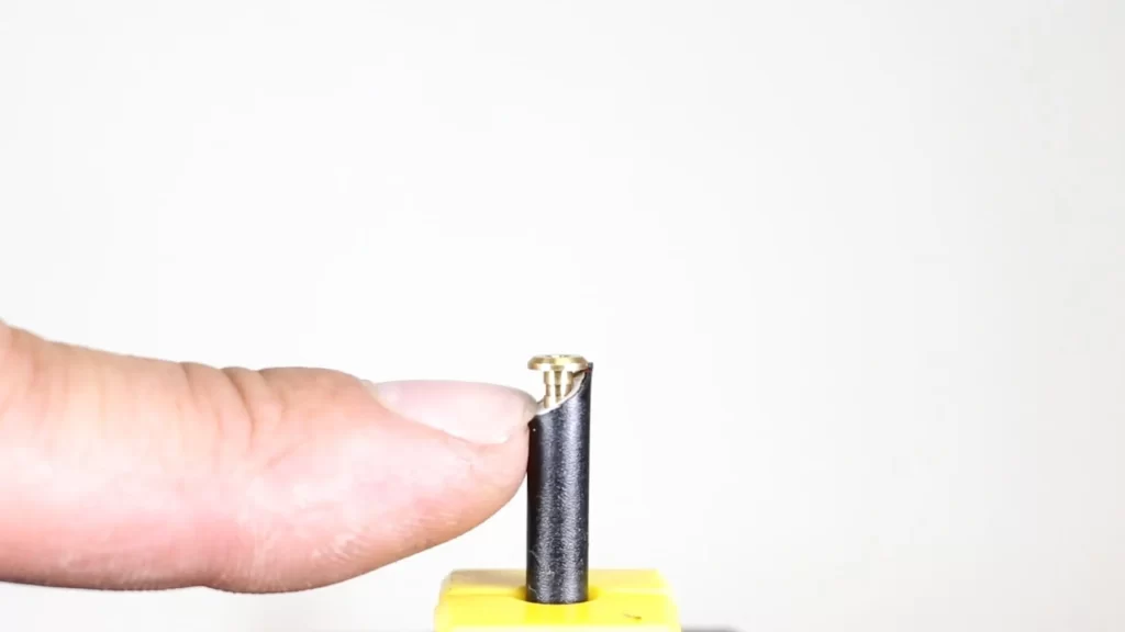 insert fitted into the hose cutted in an angle