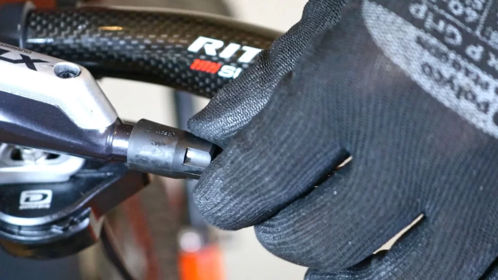 Refitting the rubber cover